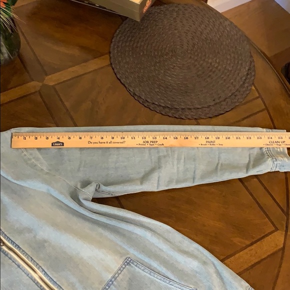 #Jacket Jackson - Picture 10 of 12